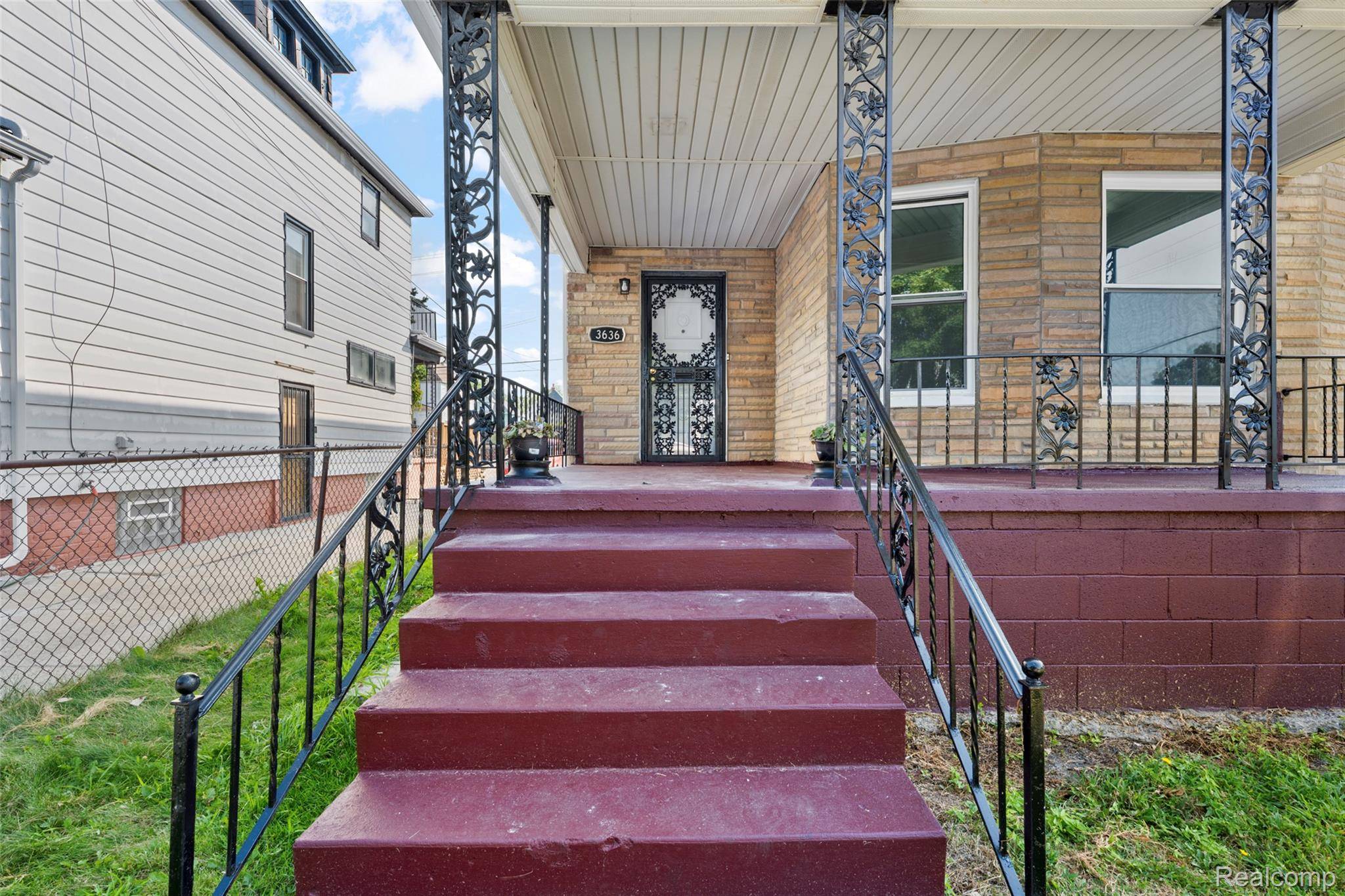 Detroit, MI 48214,3636 Maxwell ST