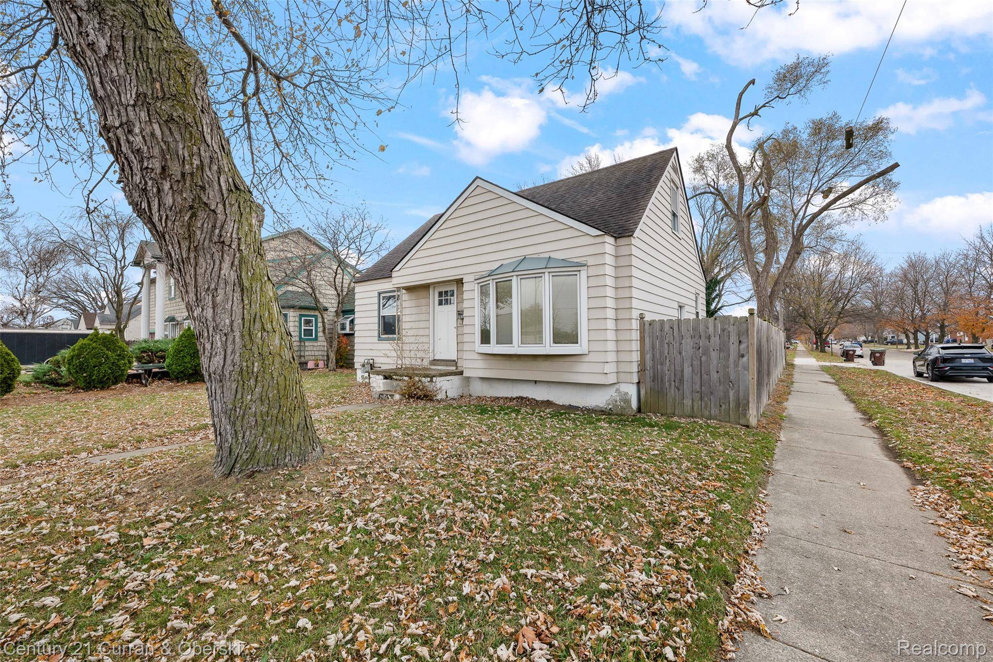 Southgate, MI 48195,14593 Superior ST