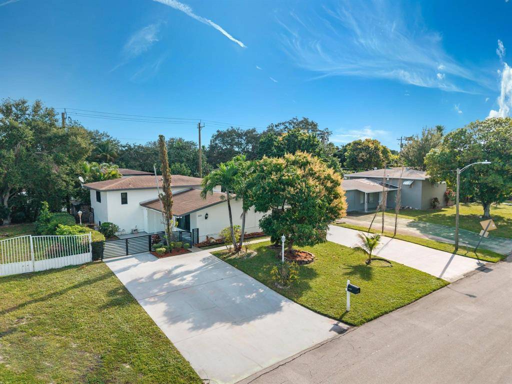 Miami, FL 33179,20335 NE 13th Ct