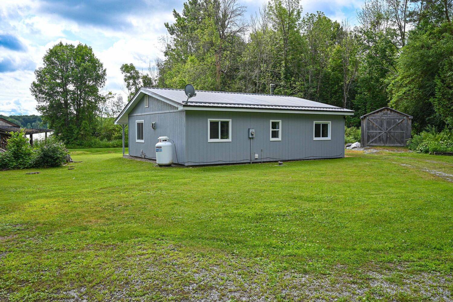 Elizabethtown-kitley, ON K0E 1Y0,103 County 8 RD