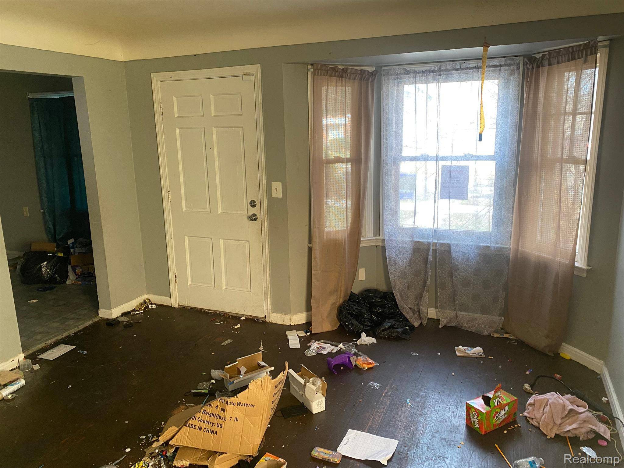 Detroit, MI 48205,16062 CARLISLE ST