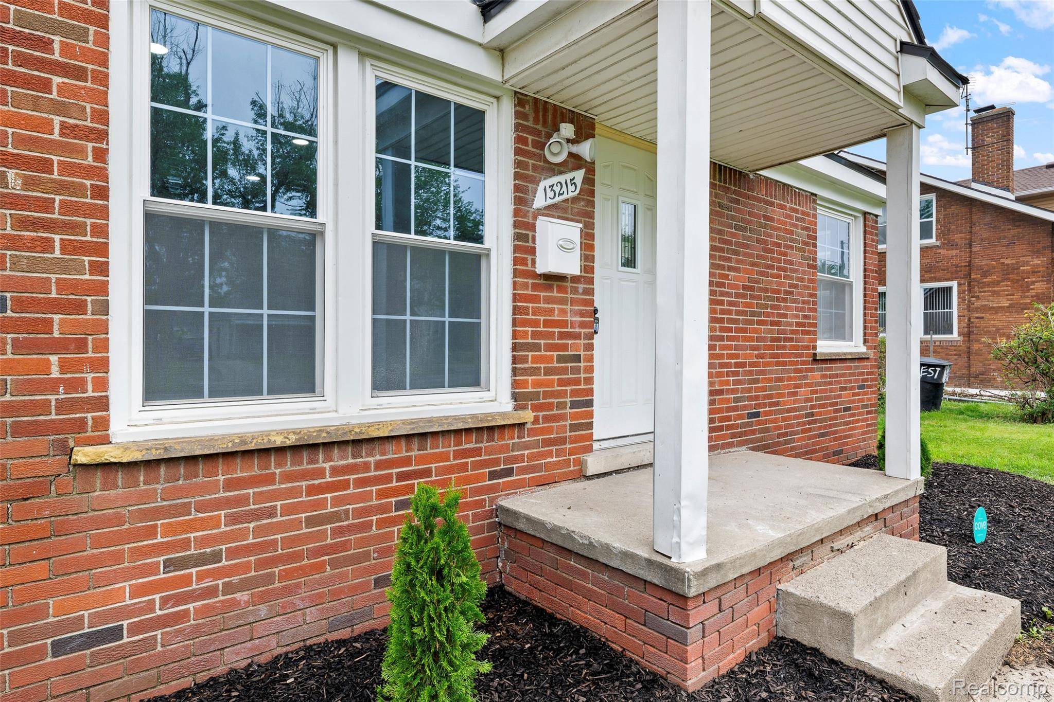 Detroit, MI 48227,13215 Prest ST