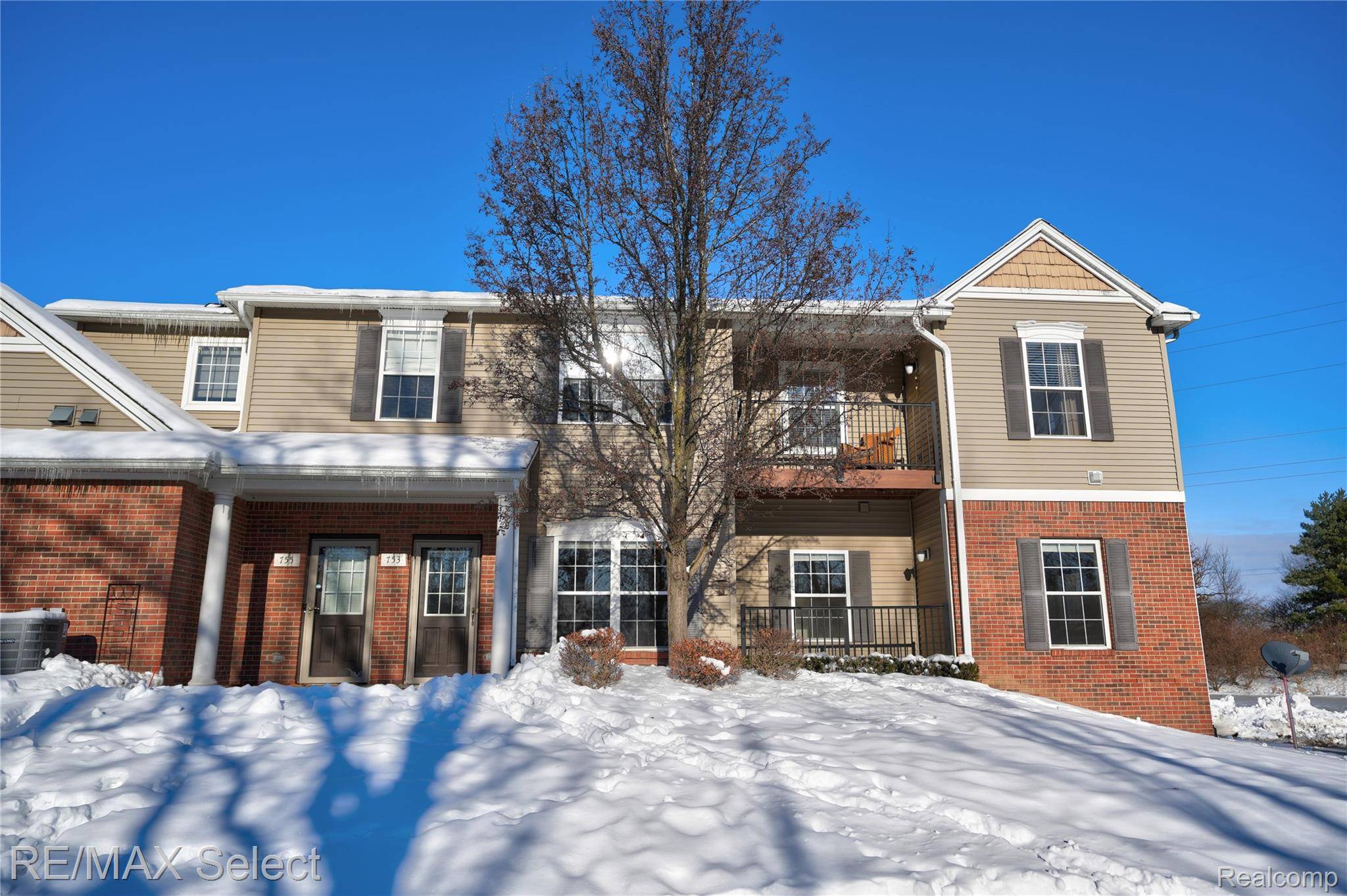 Fenton, MI 48430,753 Eagle DR