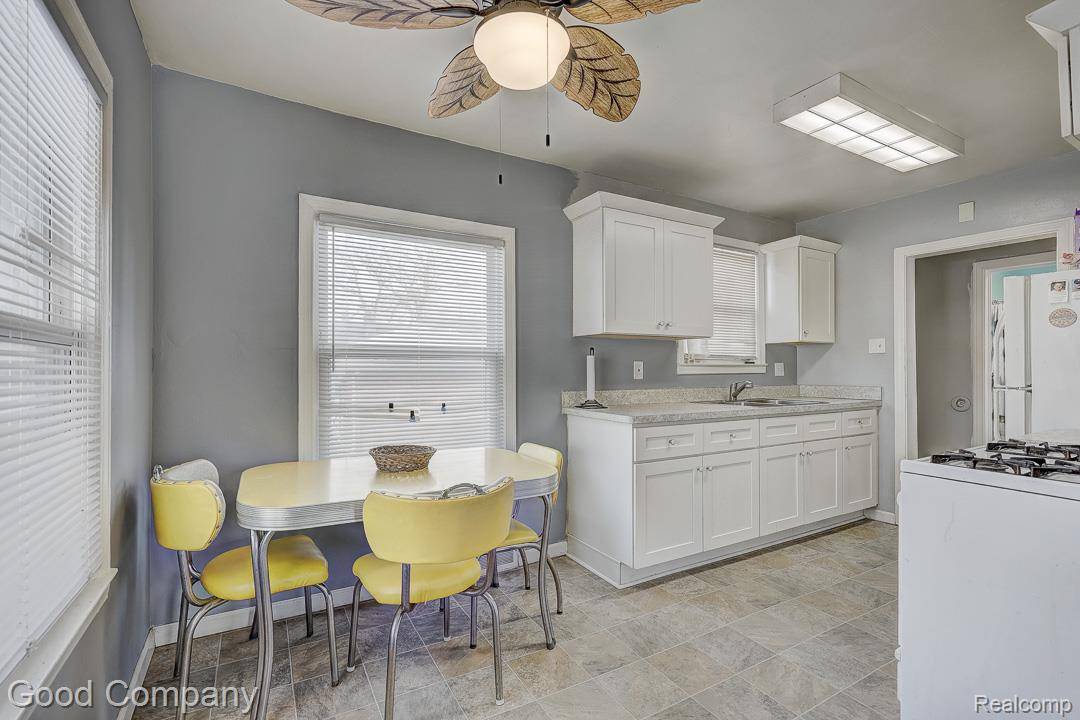 Hazel Park, MI 48030,518 E Maxlow AVE