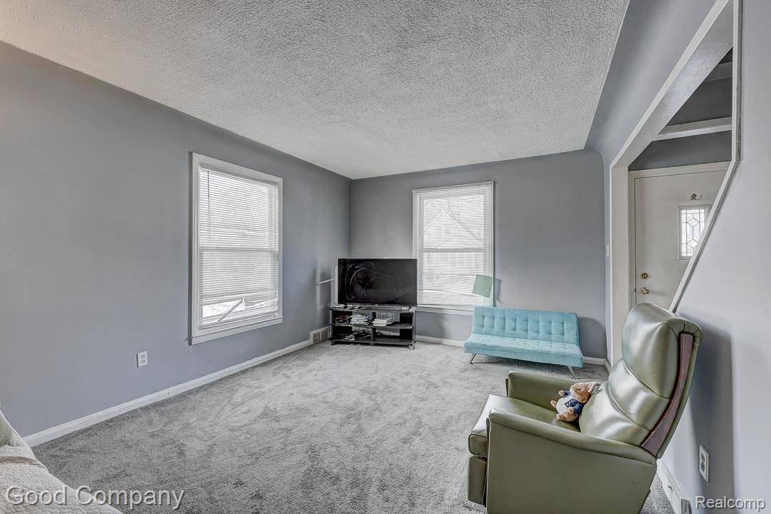 Hazel Park, MI 48030,518 E Maxlow AVE