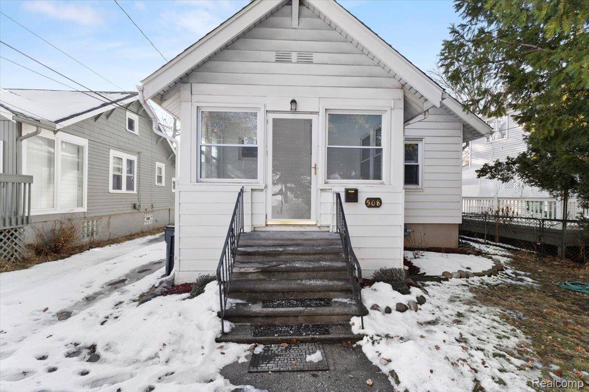 Royal Oak, MI 48067,508 E Hudson AVE