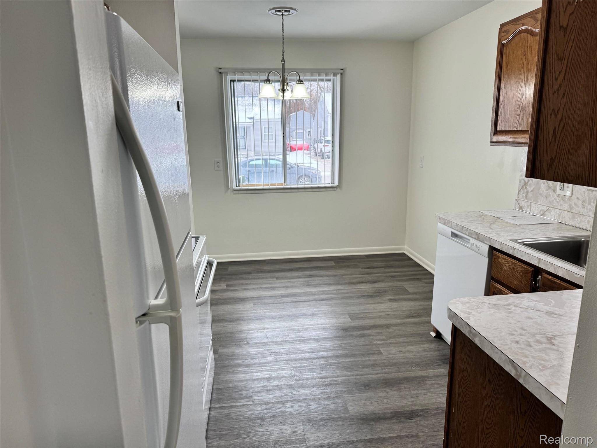 Roseville, MI 48066,17459 Roseville BLVD