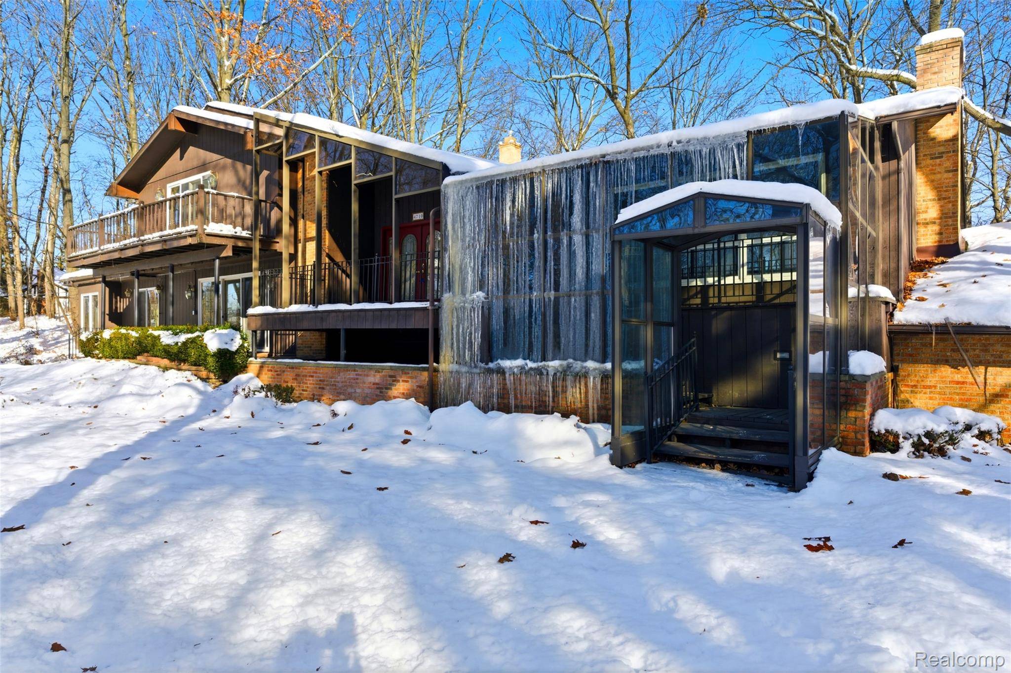 West Bloomfield, MI 48323,4710 Cove RD