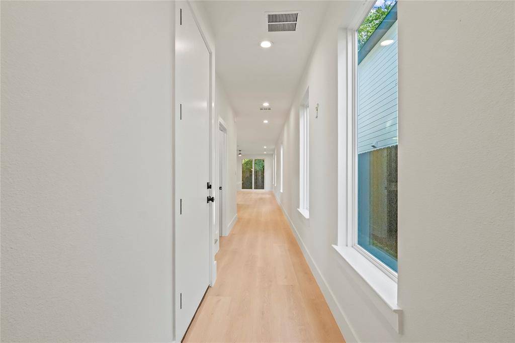 Dallas, TX 75215,2512 Lowery Street