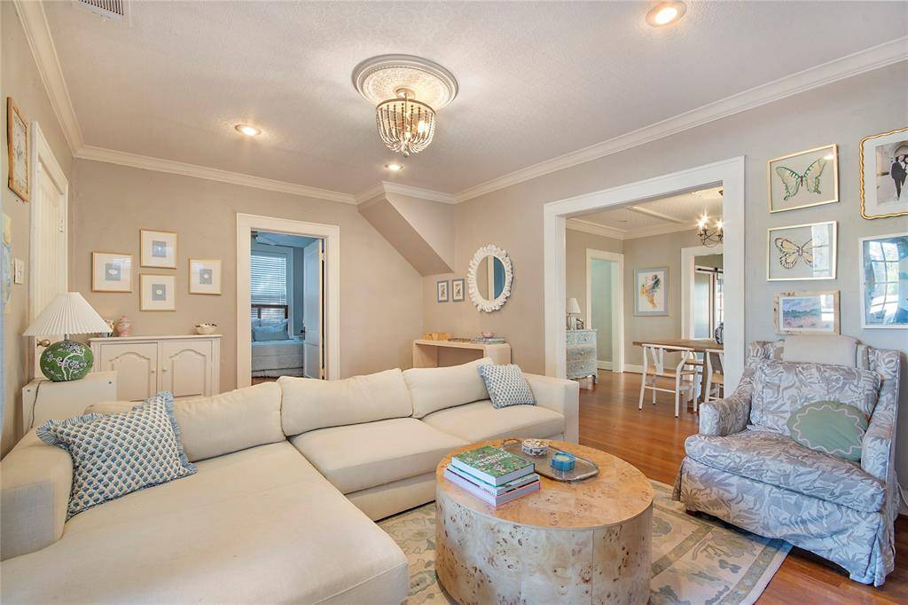 Dallas, TX 75206,5828 Prospect Avenue