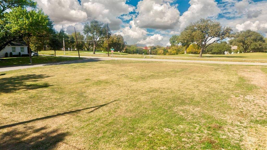 Fort Worth, TX 76107,4637 Crestline Road