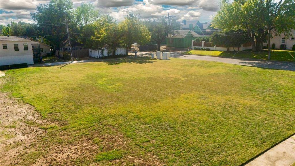 Fort Worth, TX 76107,4637 Crestline Road