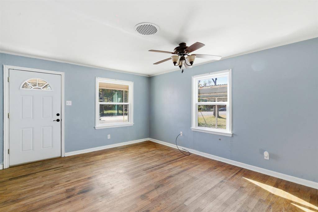 Weatherford, TX 76086,208 W 1st Street