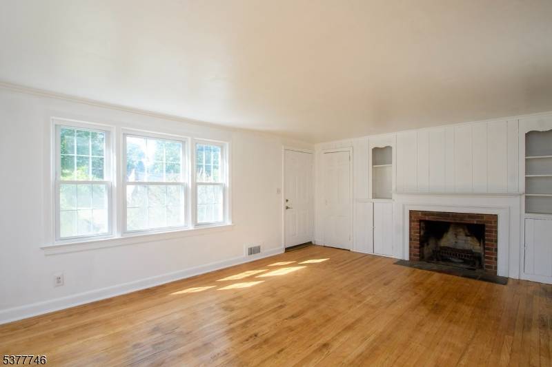 Verona Twp., NJ 07044,176 Woodland Ave