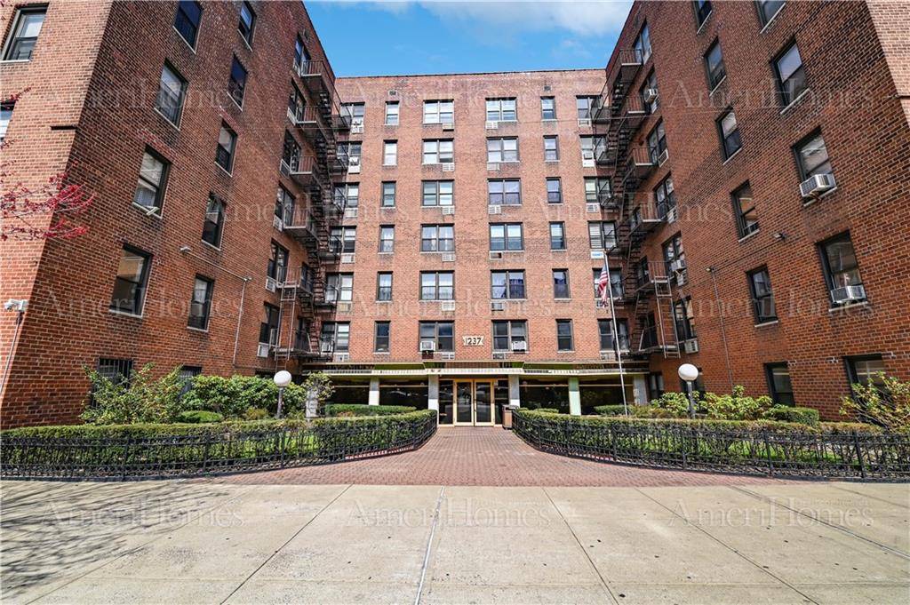 Brooklyn, NY 11235,1237 Avenue Z #4D