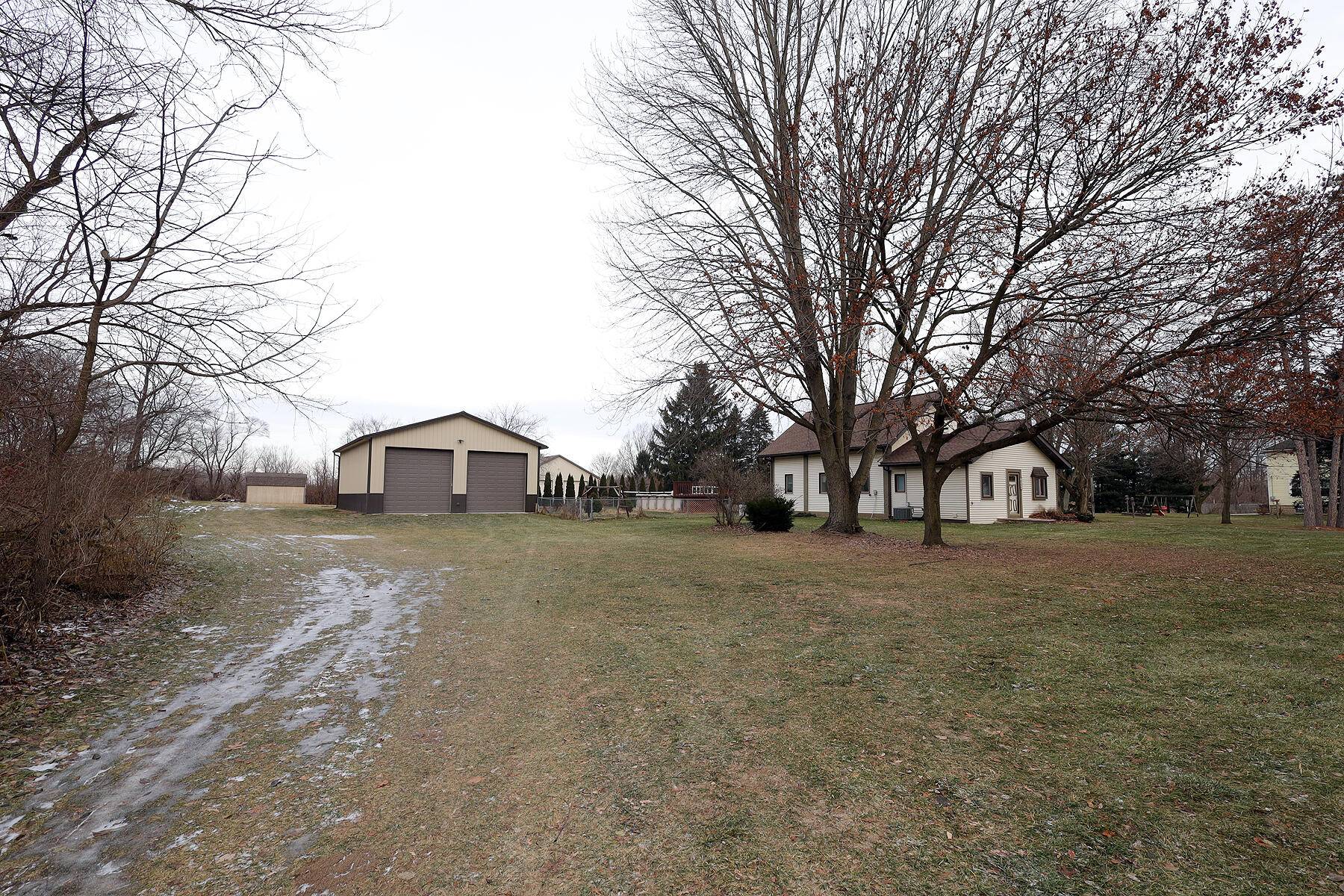 Milan, MI 48160,14339 Tuttlehill RD