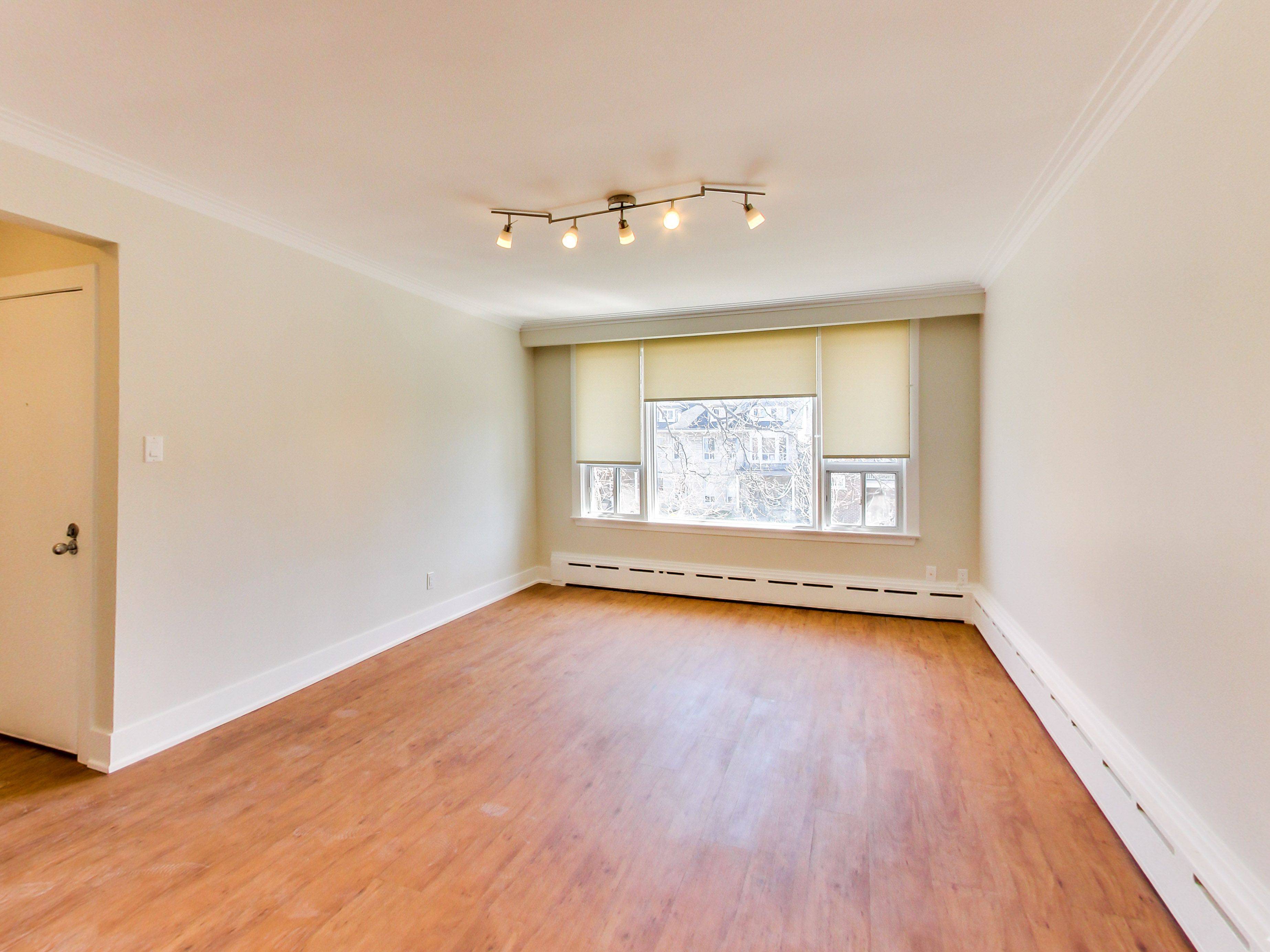 Toronto C01, ON M6H 1G7,48 Dewson ST ##3