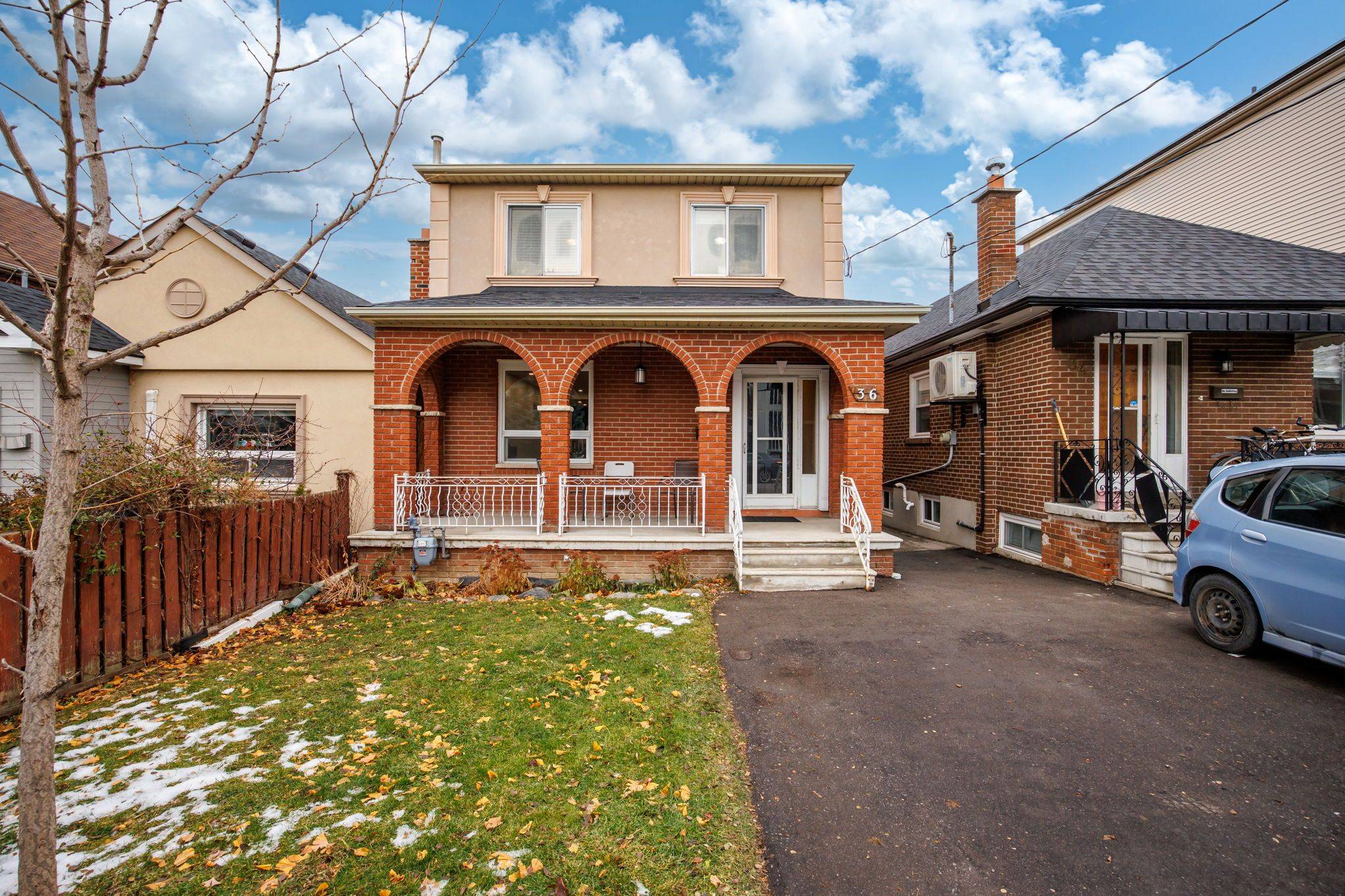 Toronto C03, ON M6C 2B4,36 Lanark AVE