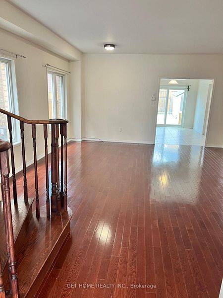 Oshawa, ON L1K 0X3,1708 Douglas Langtree DR