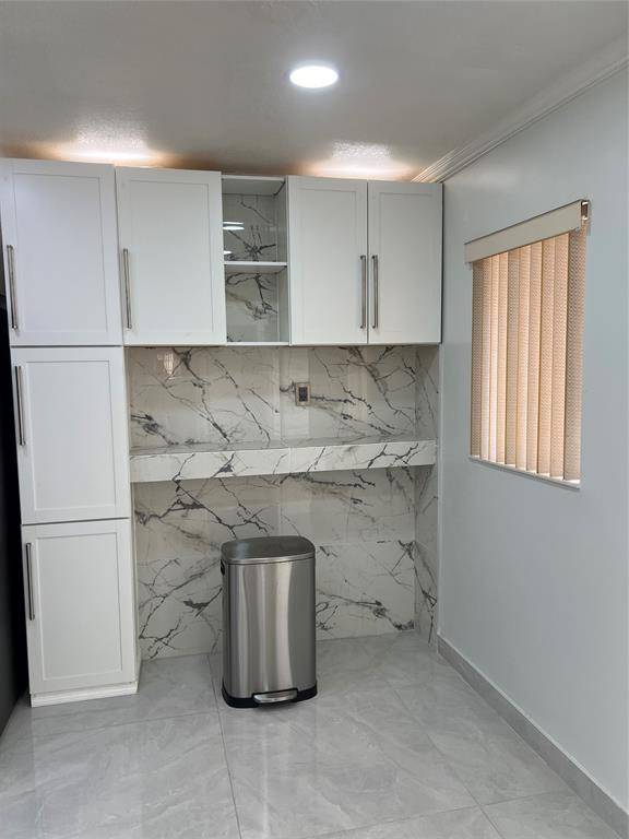 Delray Beach, FL 33446,13851 Oneida Dr #H1