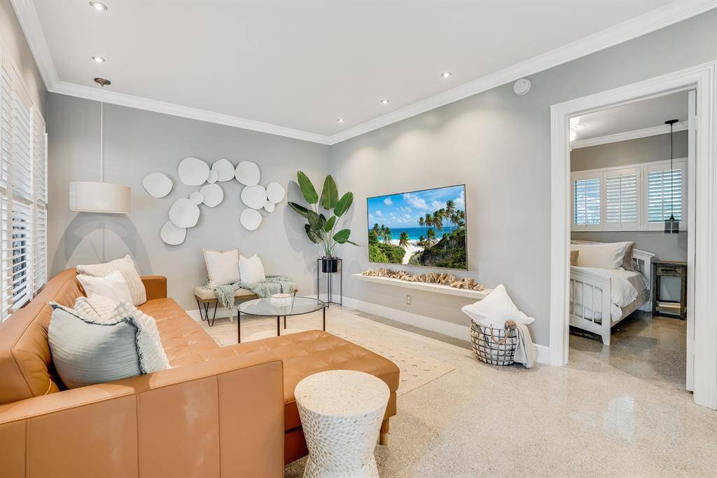 Pompano Beach, FL 33062,3421 Norfolk St #C