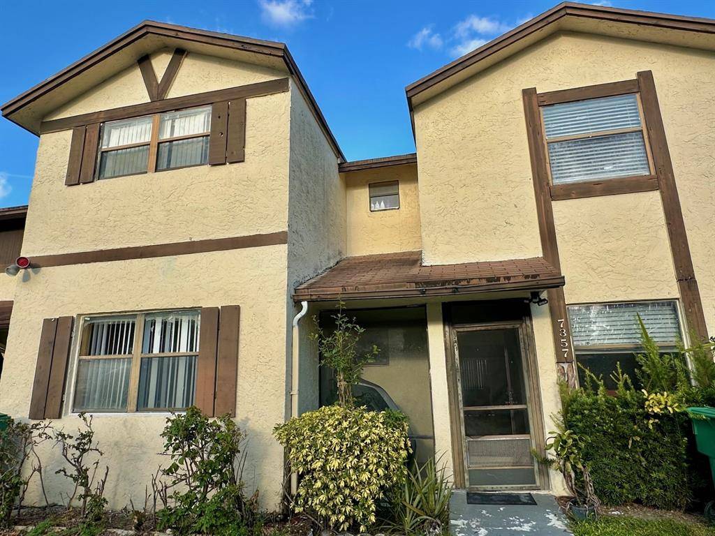 Lauderhill, FL 33319,7357 NW 34th St #7357