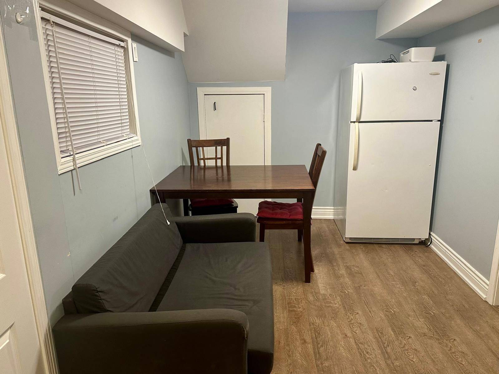 Vaughan, ON L4J 6J3,37 Joseph Aaron BLVD W #1A