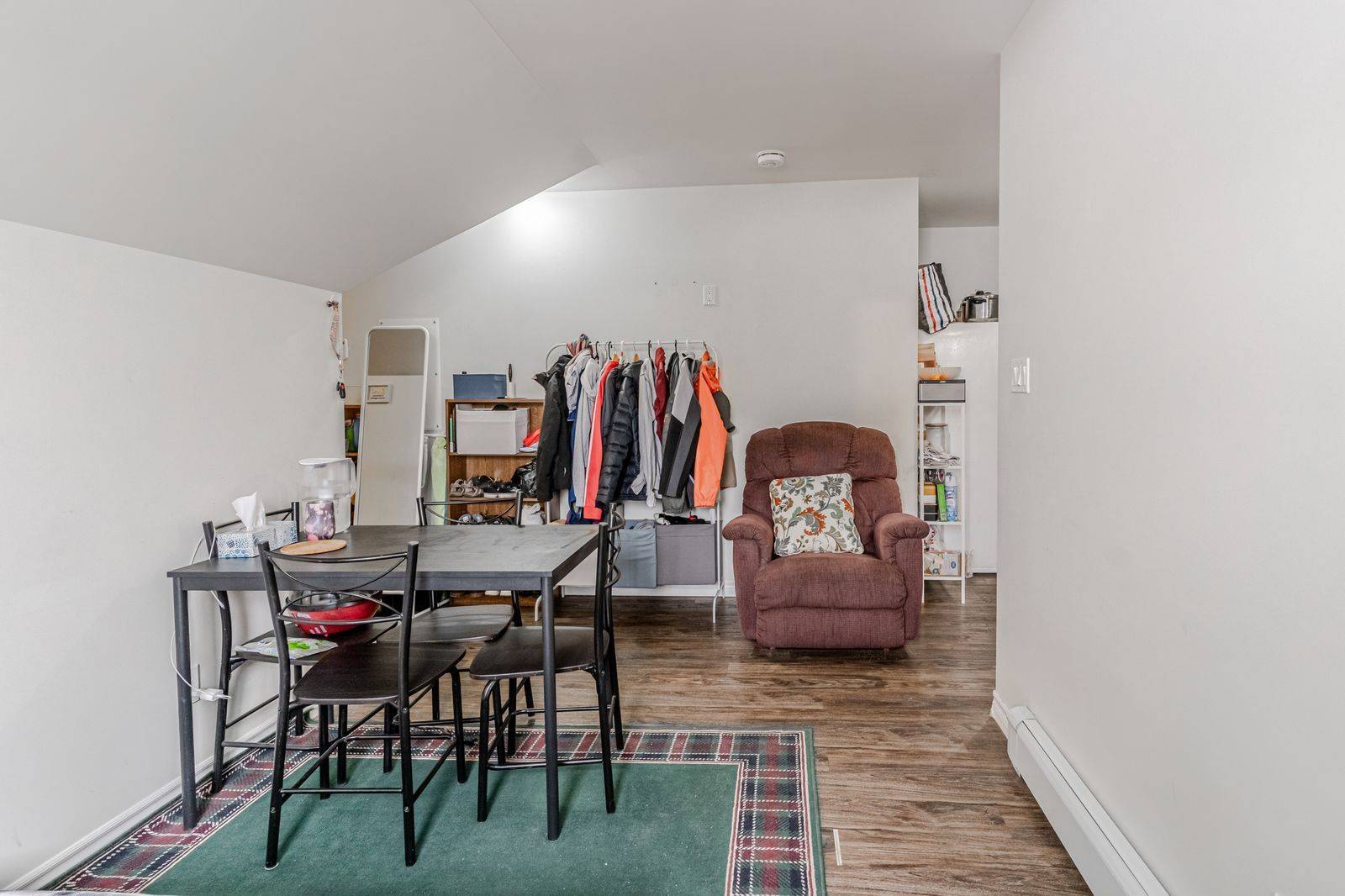 Barrie, ON L4N 1T9,42 Toronto ST #4