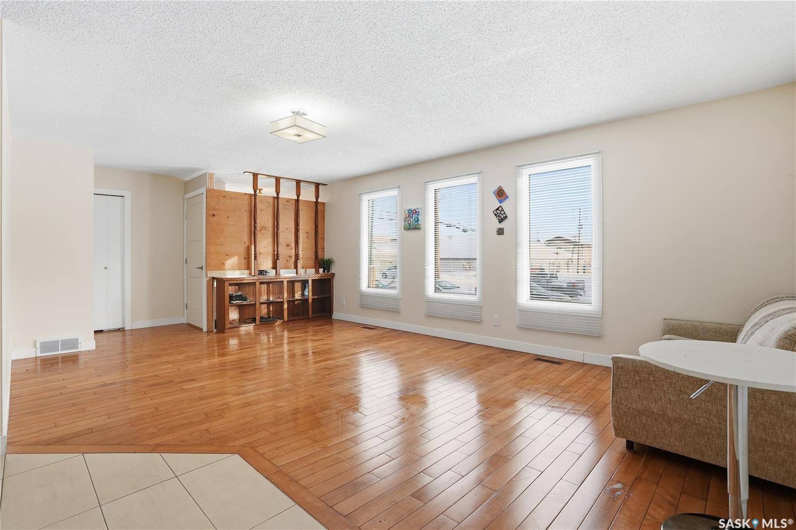 Saskatoon, SK S7M 2Y2,313 Q AVENUE S