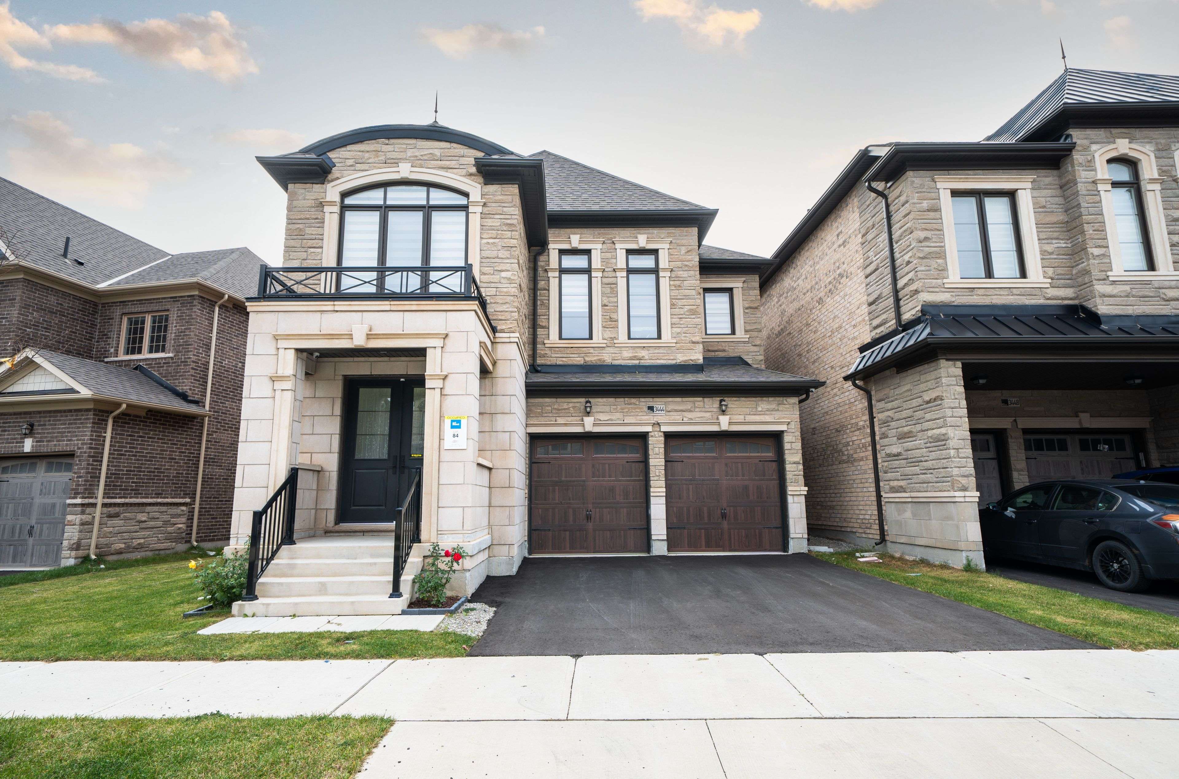 Oakville, ON L6H 0Y8,3444 Mosley Gate