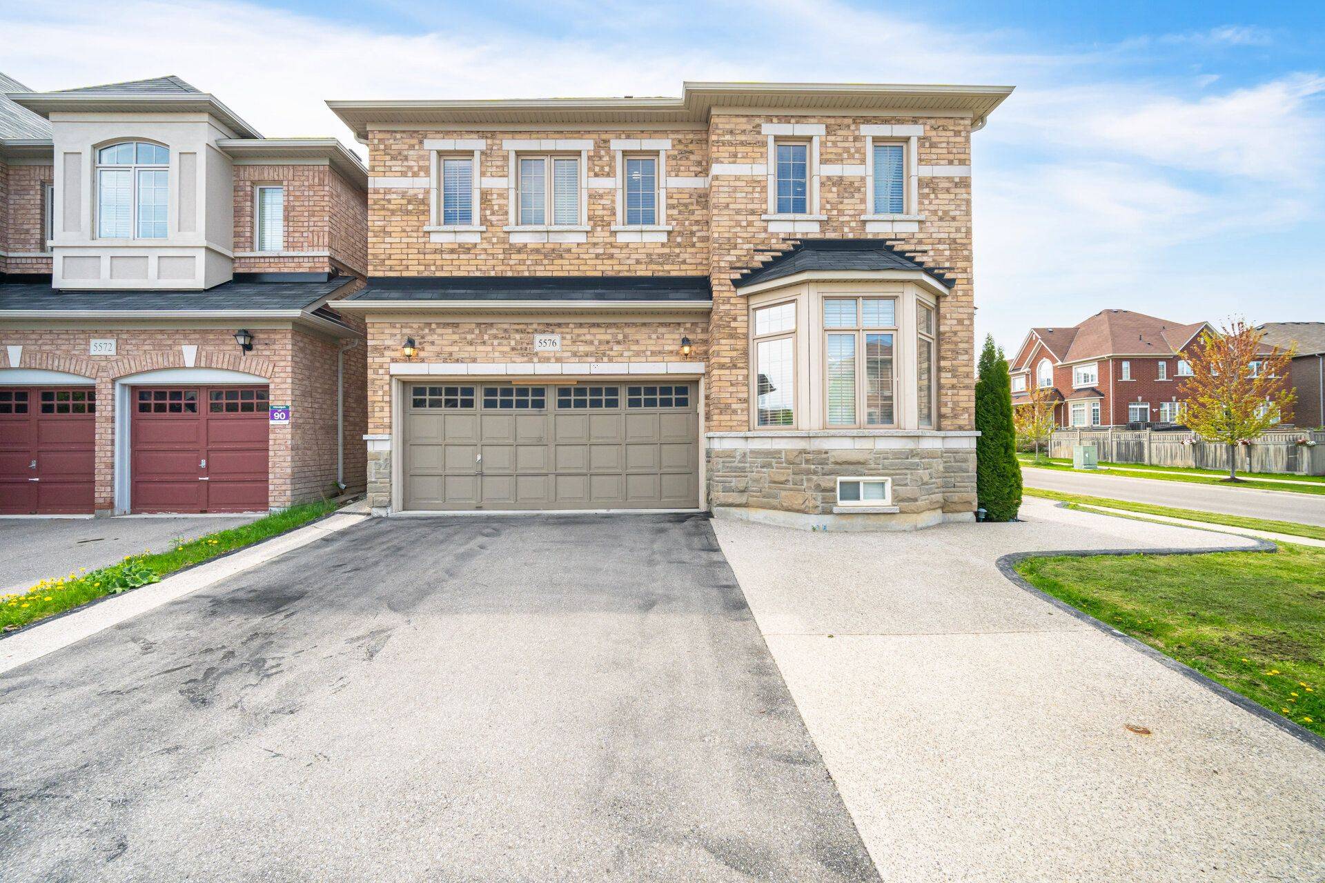 Mississauga, ON L5M 0W1,5576 Ethan DR