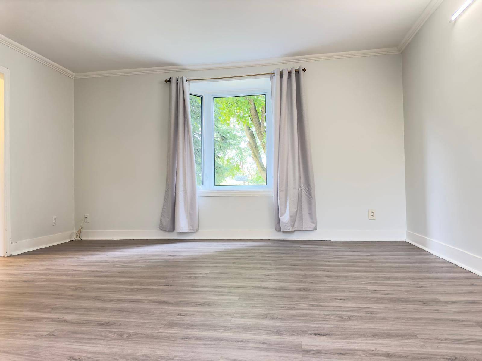 Niagara Falls, ON L2G 4L4,5672 Drummond RD