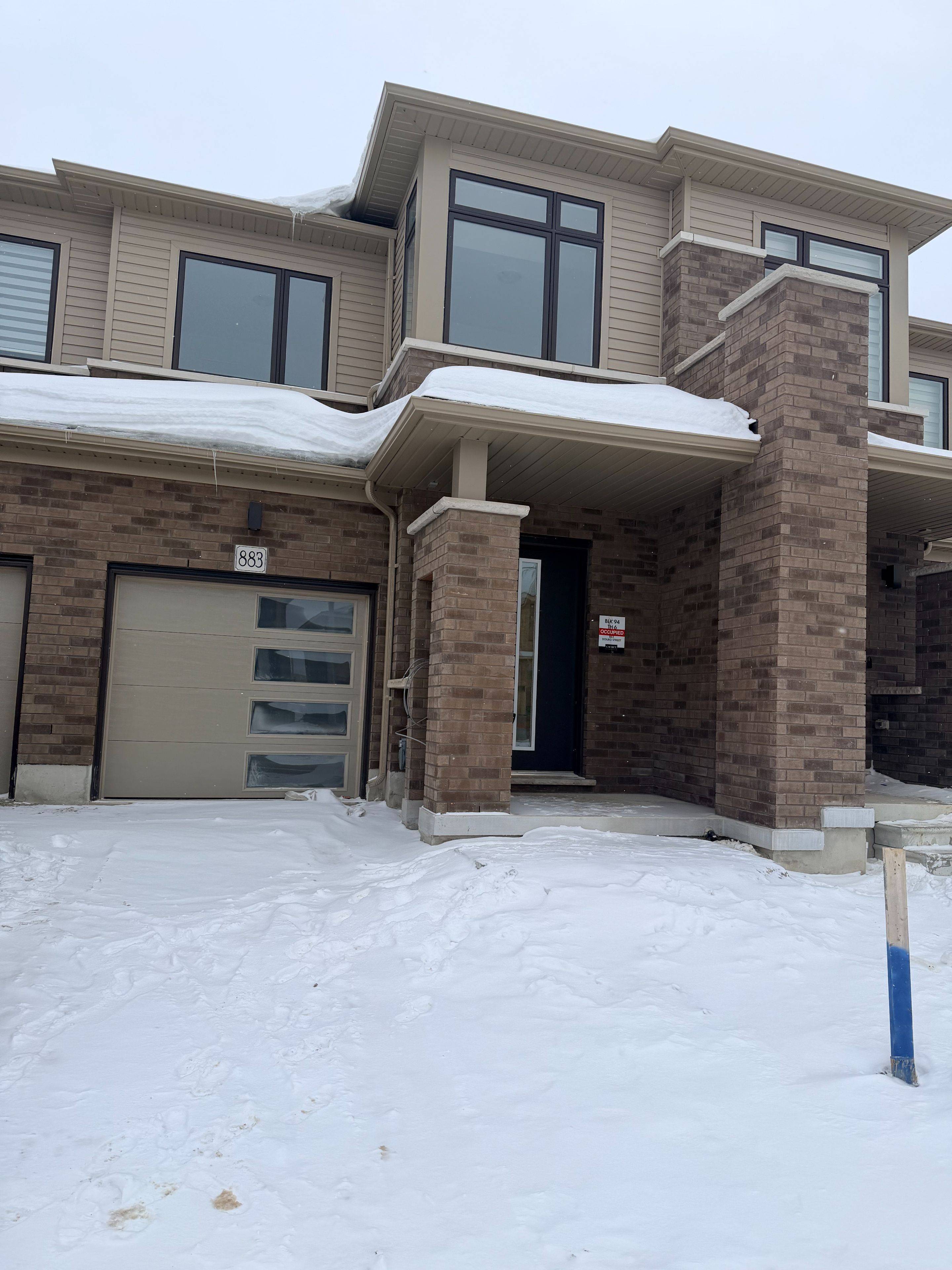 Stratford, ON N5A 0M3,883 Douro ST