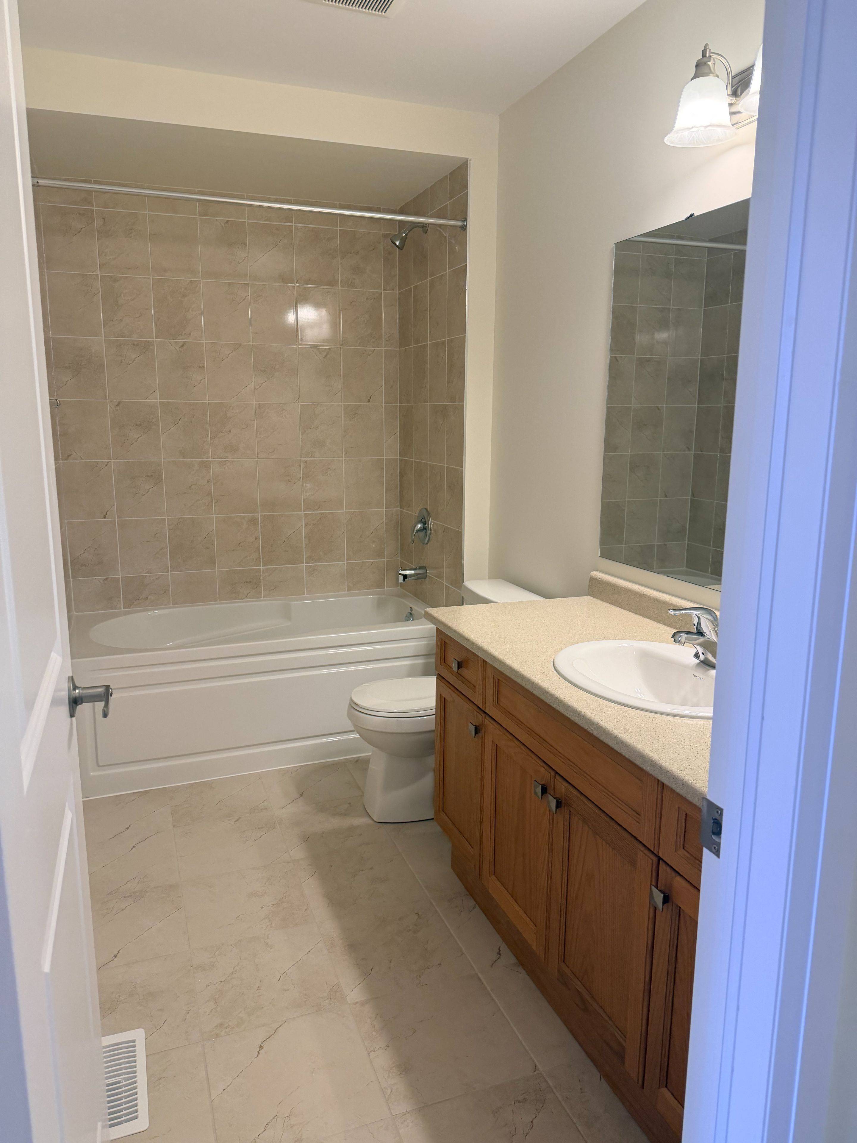 Stratford, ON N5A 0M3,883 Douro ST