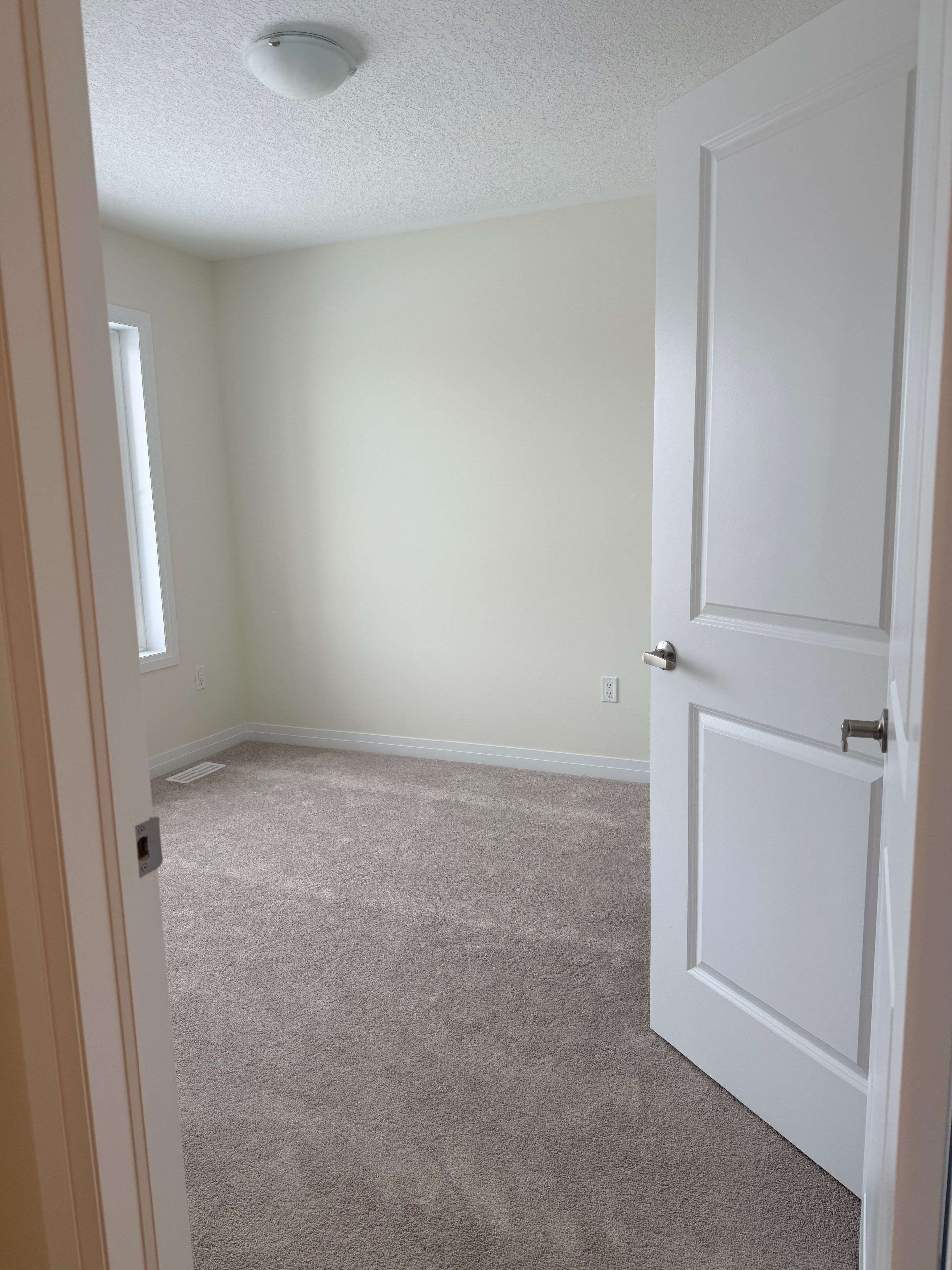 Stratford, ON N5A 0M3,883 Douro ST