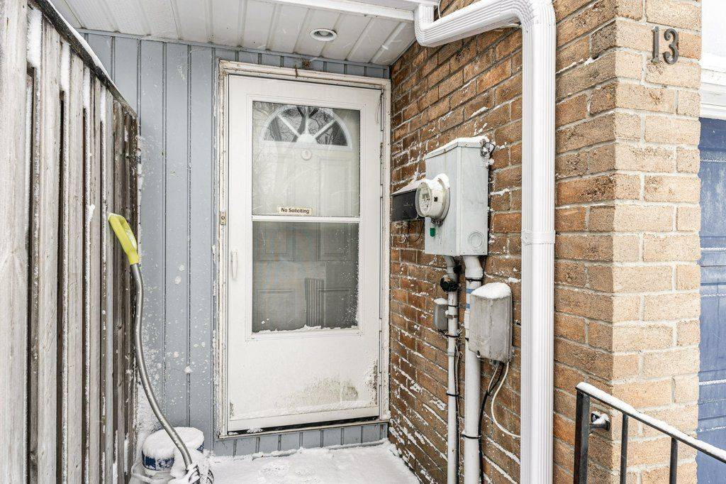 Stratford, ON N5A 3E2,13 Arden PARK