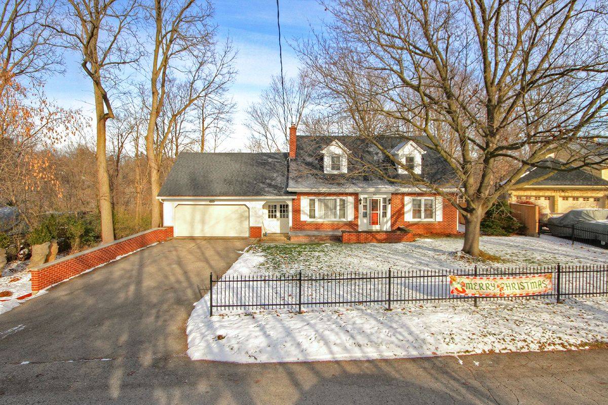 St. Thomas, ON N5R 1Z8,10 Regent ST