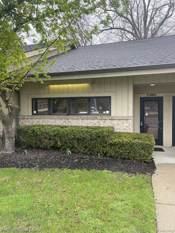 Farmington, MI 48336,21894 FARMINGTON RD
