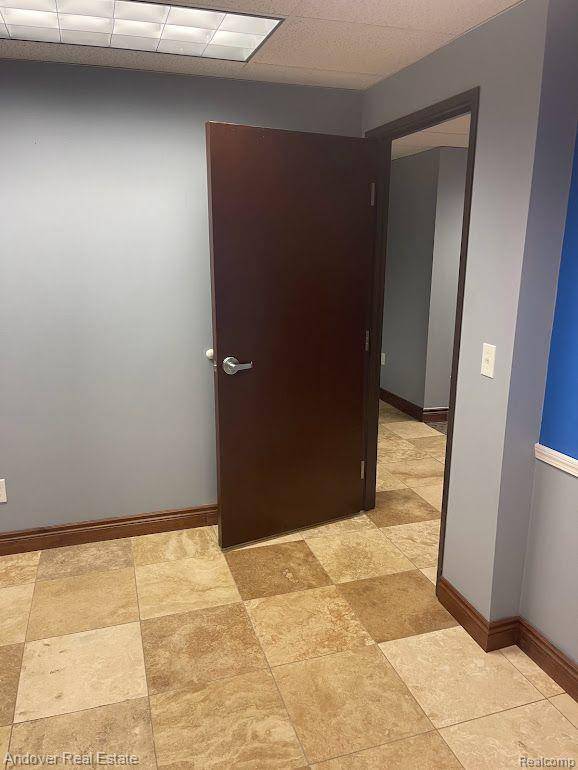 Farmington, MI 48336,21894 FARMINGTON RD