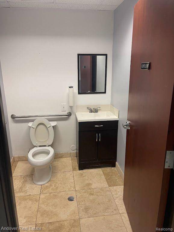 Farmington, MI 48336,21894 FARMINGTON RD