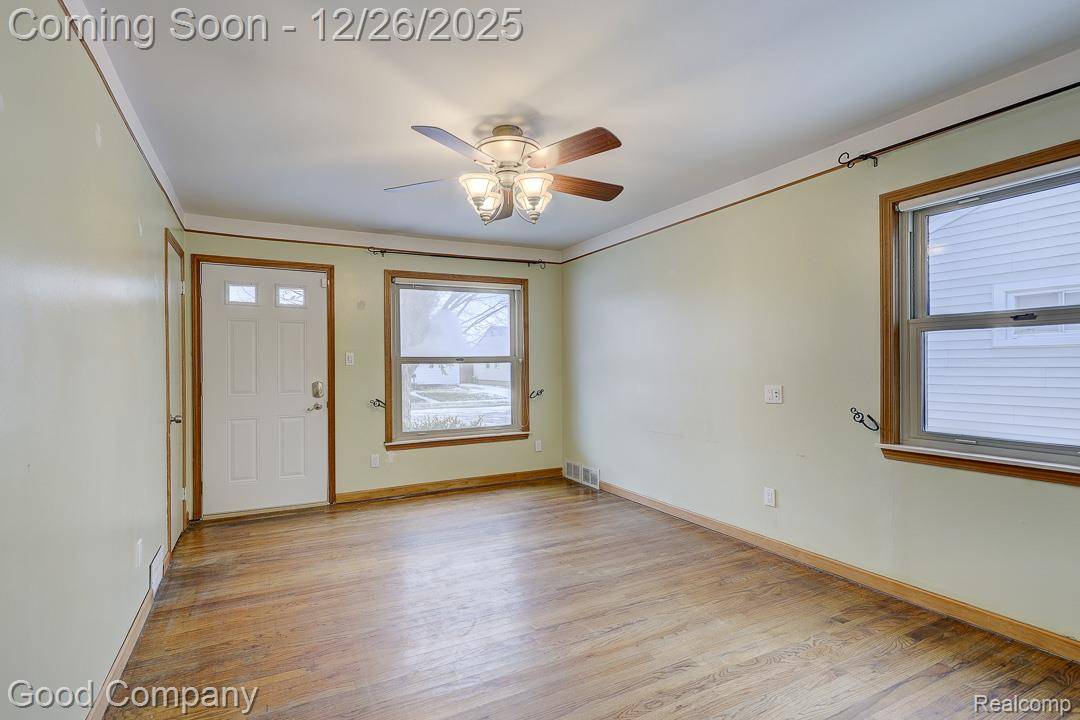 Madison Heights, MI 48071,1213 E Rowland AVE