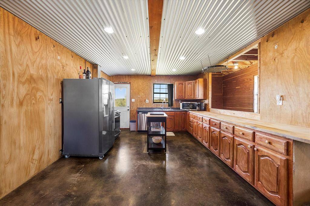 Celeste, TX 75423,5512 County Road 1042