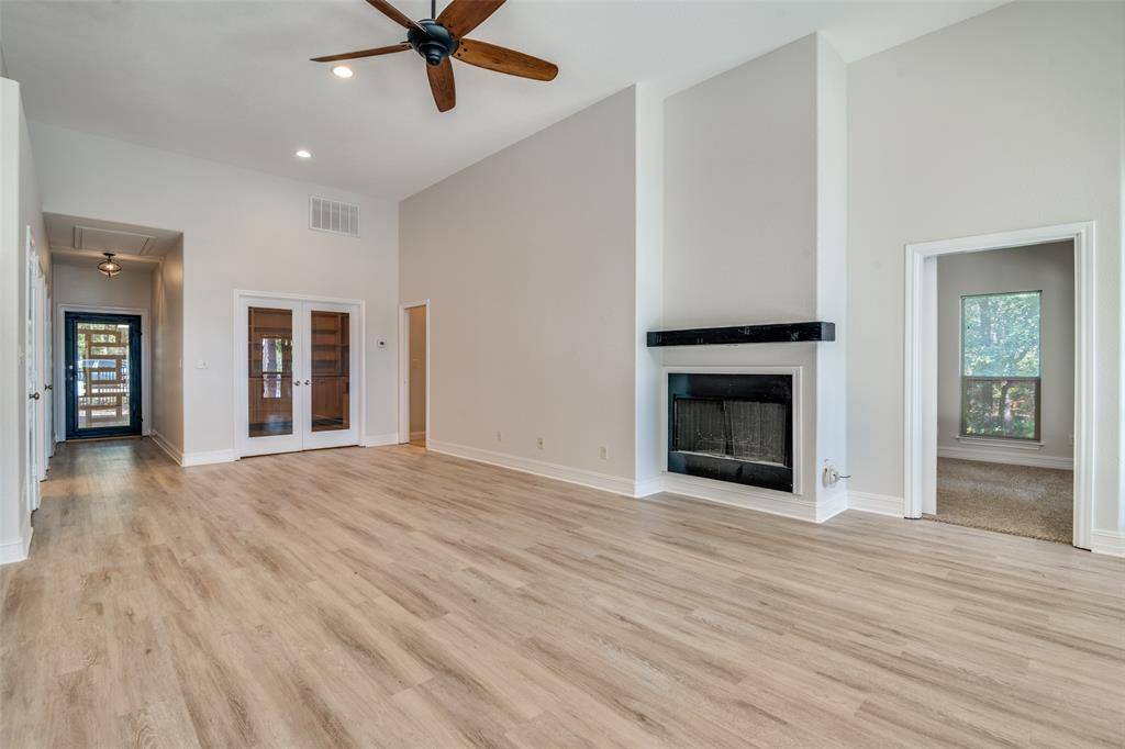 Mabank, TX 75156,129 Little River Bend