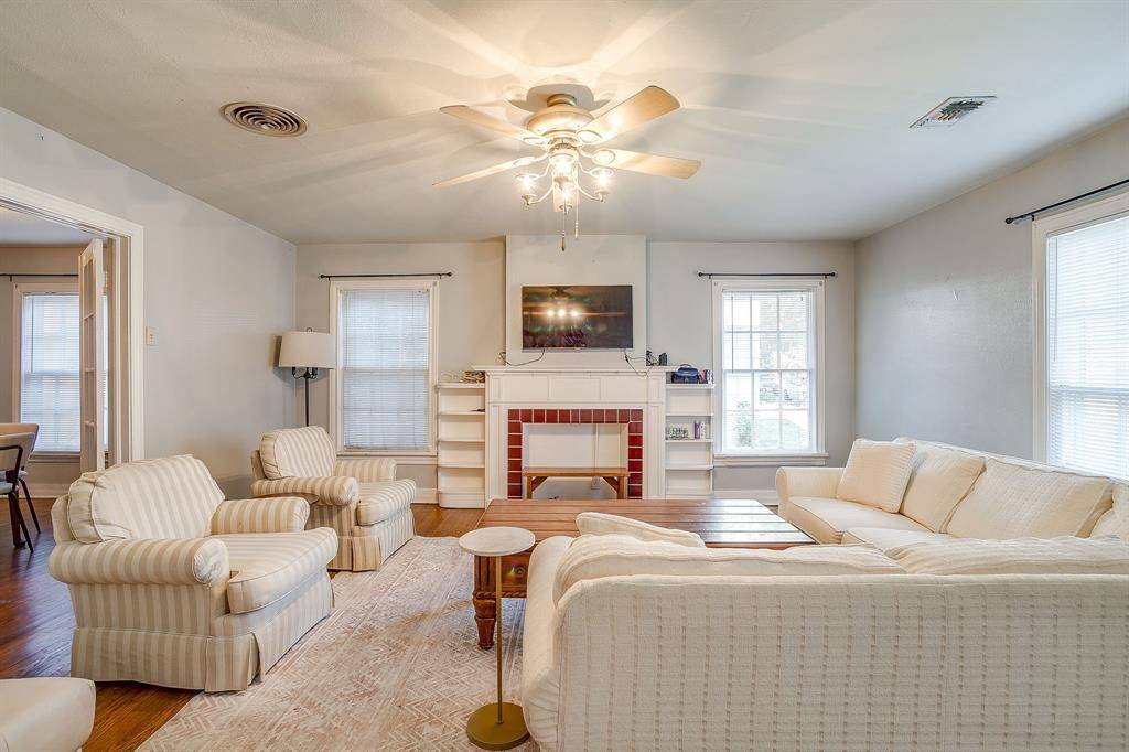 Fort Worth, TX 76109,3224 Cockrell Avenue