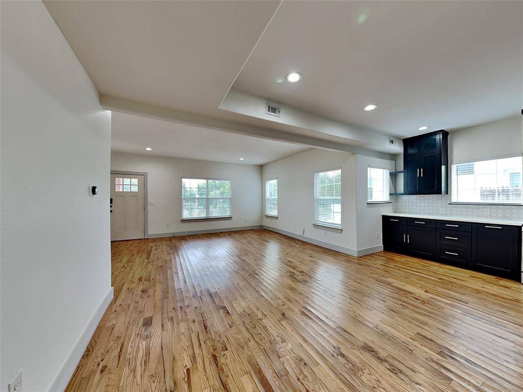 Dallas, TX 75208,1023 N Madison Avenue