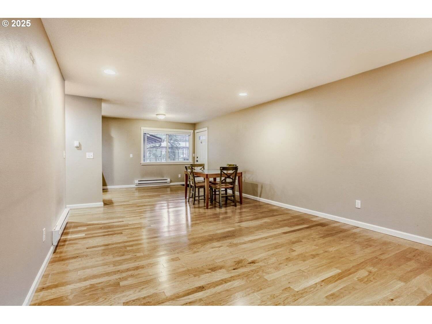 Portland, OR 97219,3925 SW MULTNOMAH BLVD #206