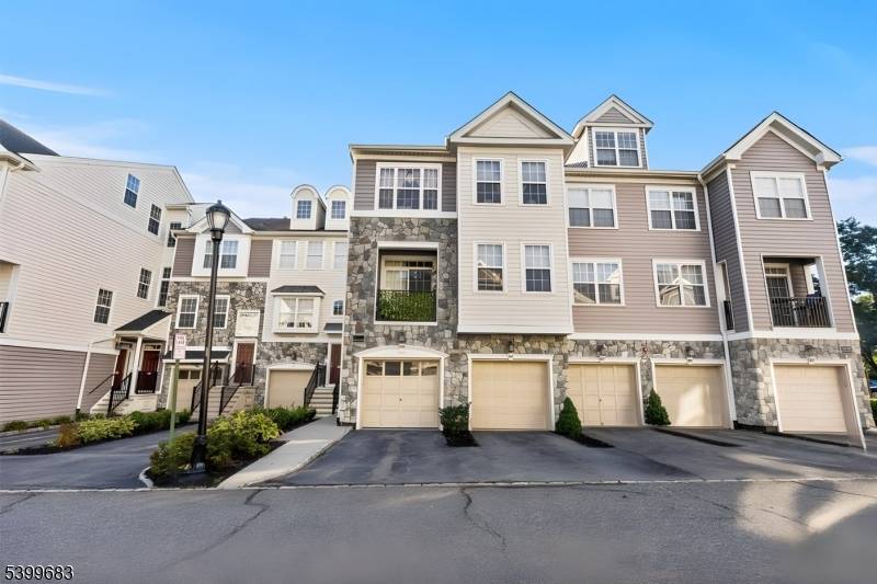 Clifton City, NJ 07013,159 George Russell Way