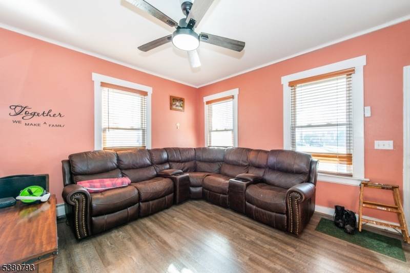 Pompton Lakes Boro, NJ 07442,27-29 Willard