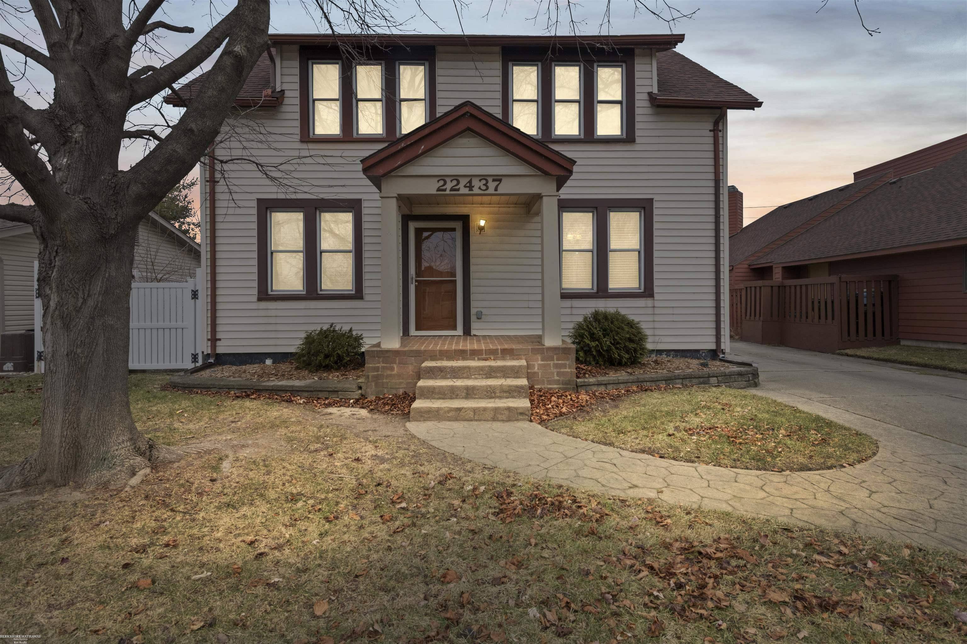 Saint Clair Shores, MI 48081,22437 Milner ST