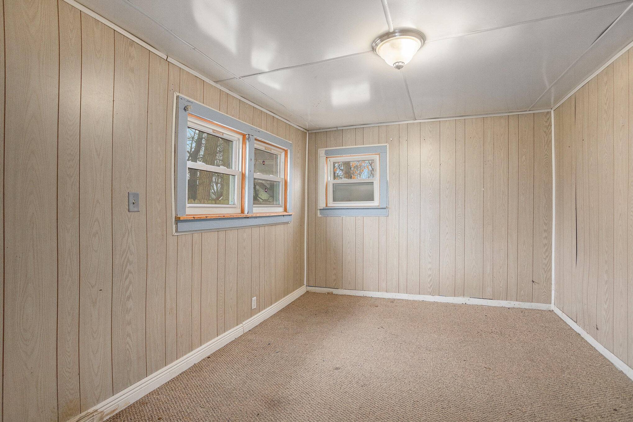 207 S Capital AVE, Athens Vllg, MI 49011